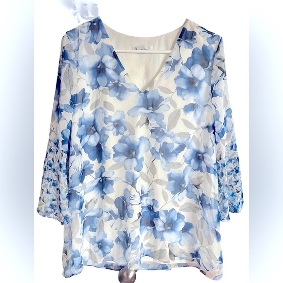 Calvin Klein White/Blue Women’s 3/4 Bell Sleeve V Neck Blouse Sz‎ M - Picture 1 of 9